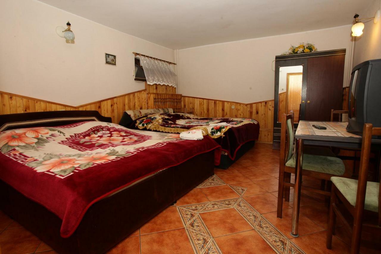 Vila Pas Justina Palanga Buitenkant foto